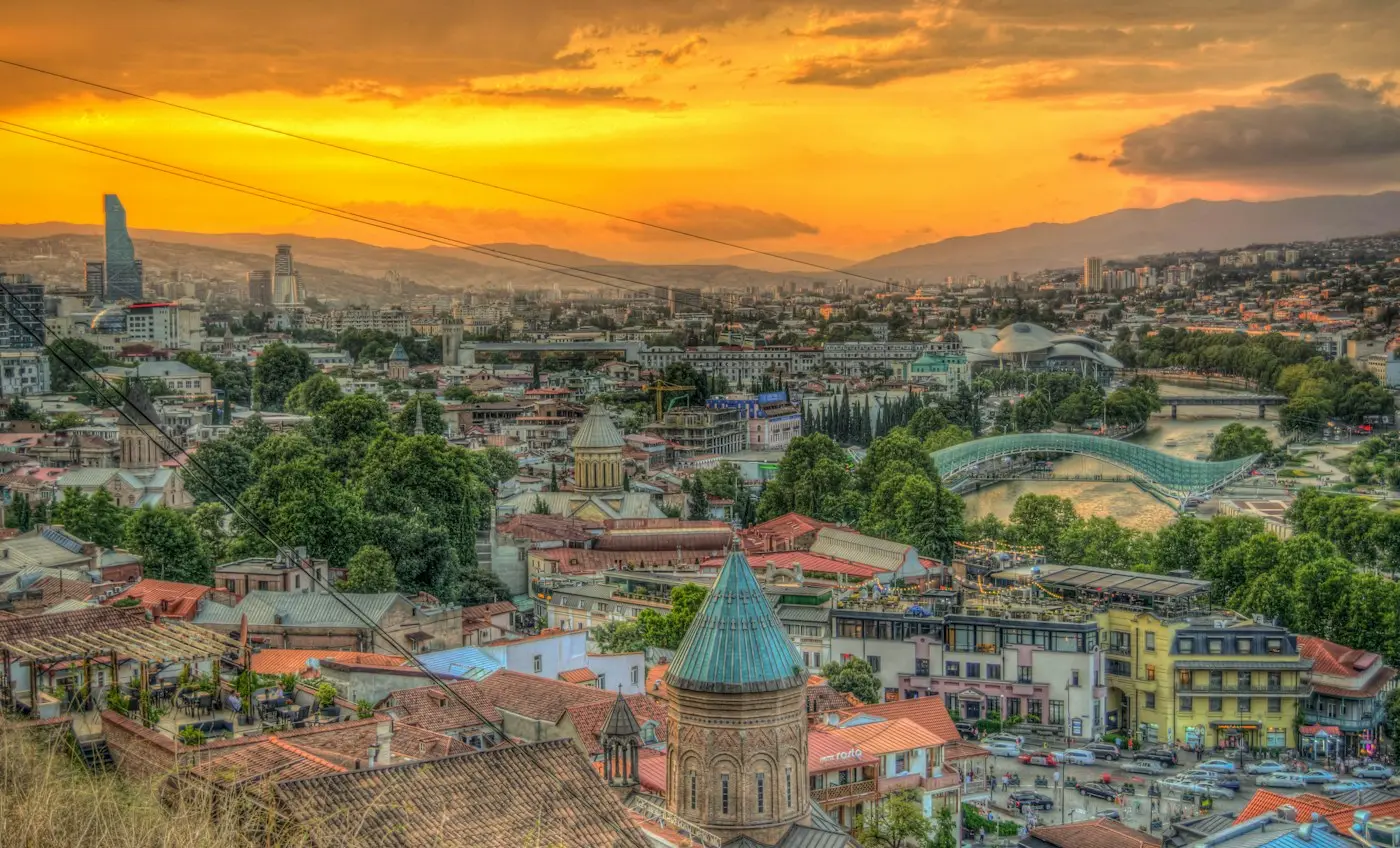 თბილისი მზის ჩასვლისას
